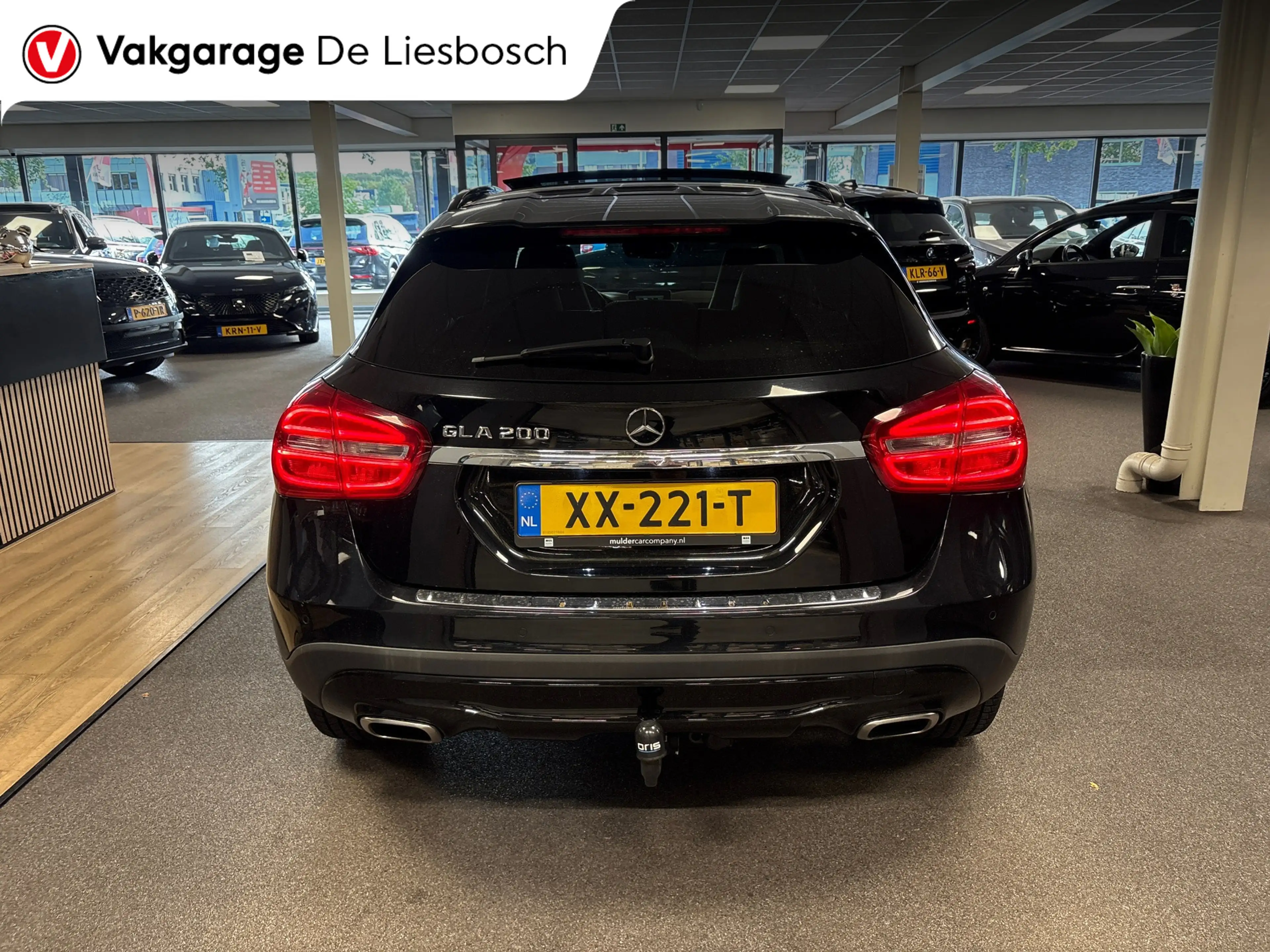 Mercedes-Benz GLA 200 Edition 1/pano/night pakket/navi/pdc/led/cruisec/a — photo 6