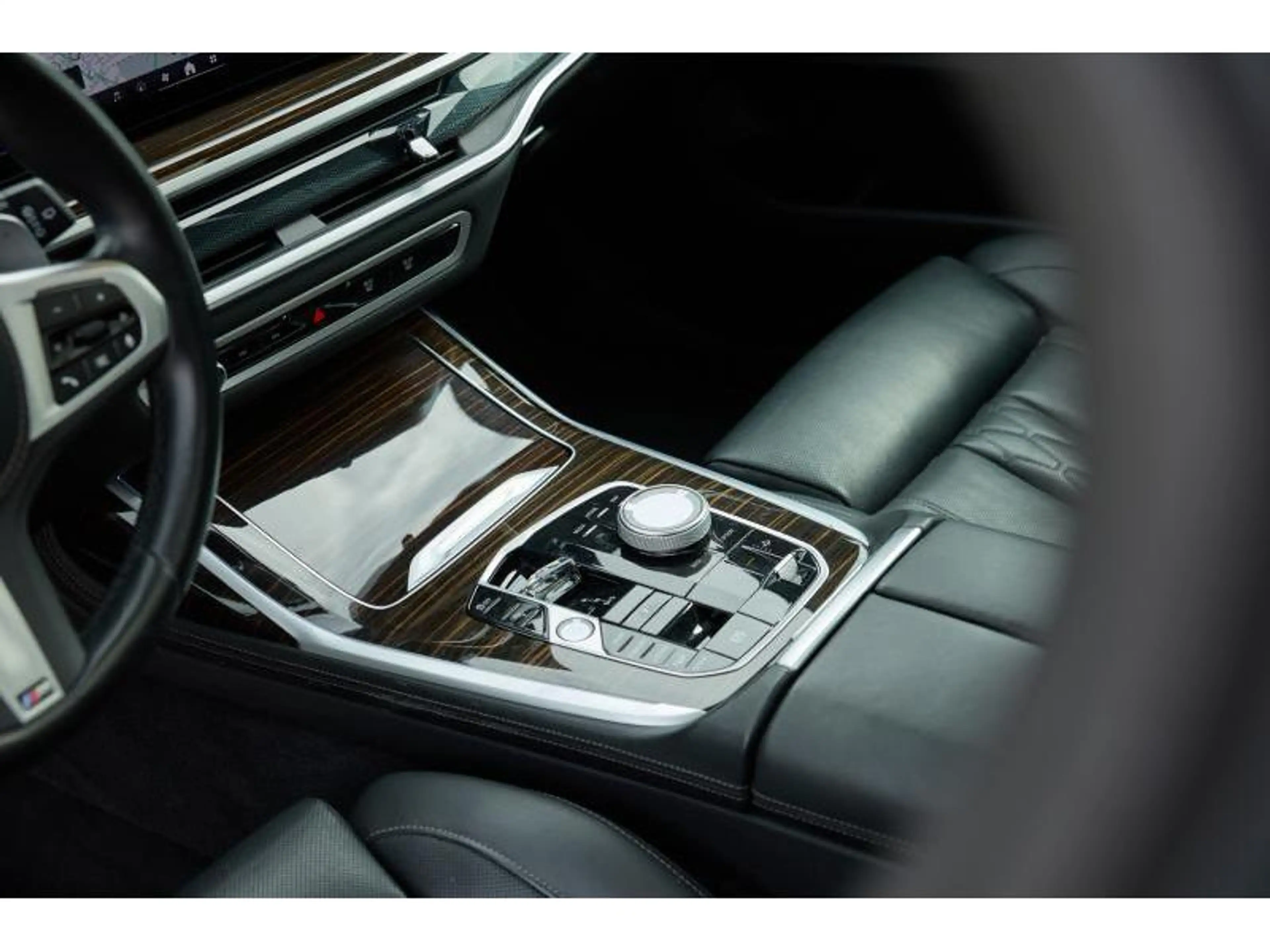 BMW X7 xDrive40d — photo 15