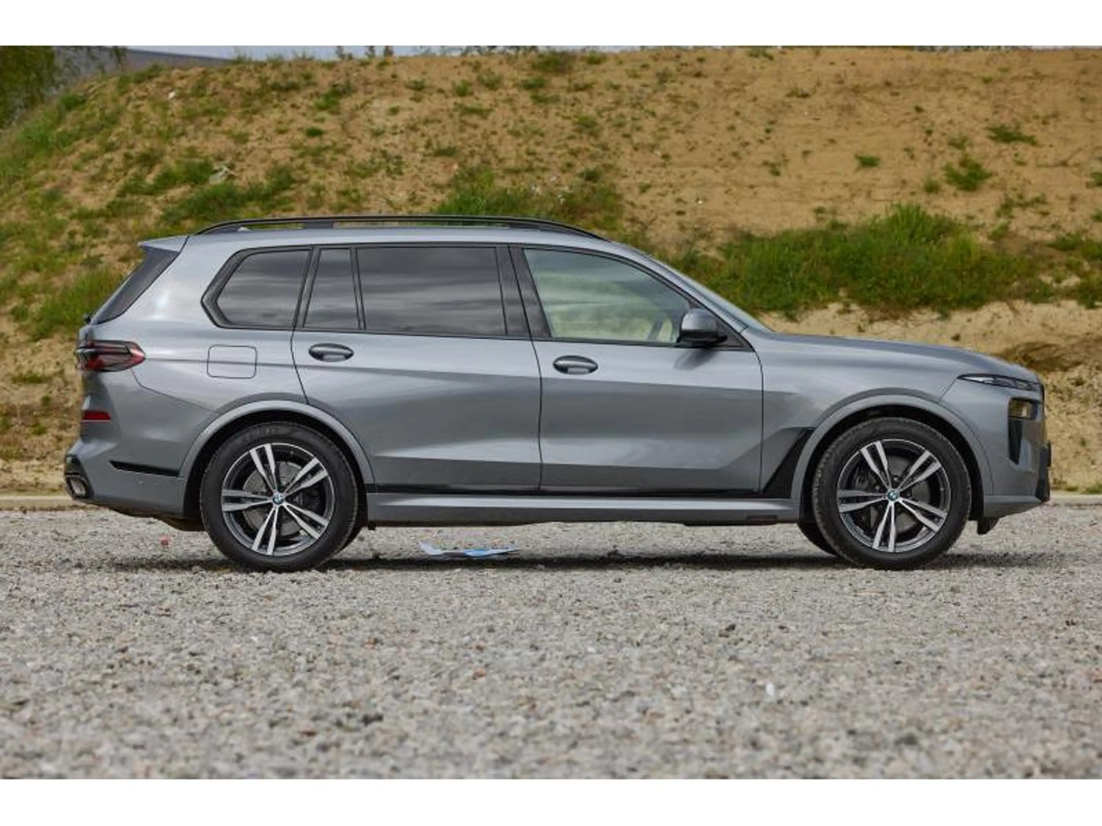 BMW X7 xDrive40d — photo 3