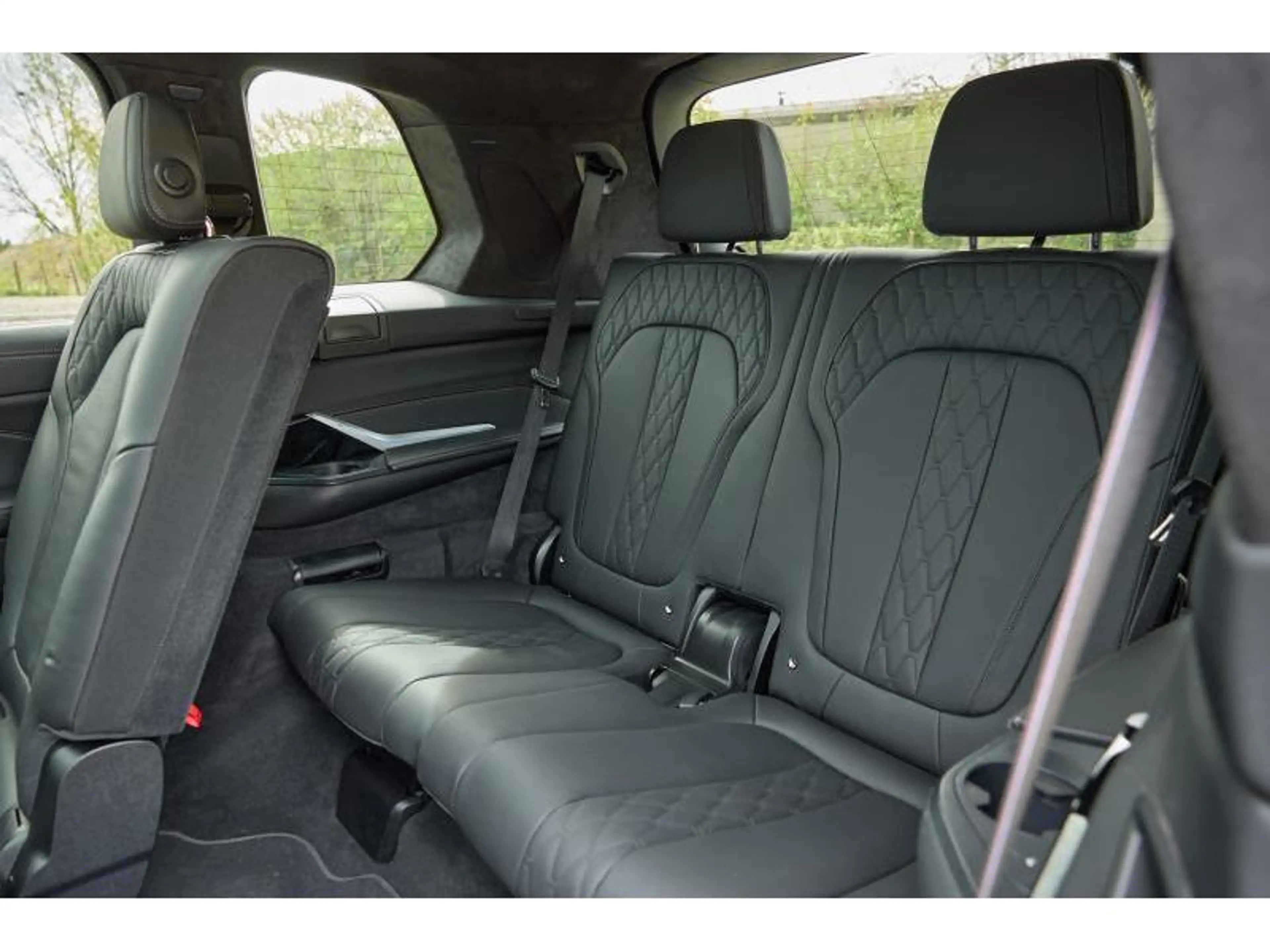 BMW X7 xDrive40d — photo 14