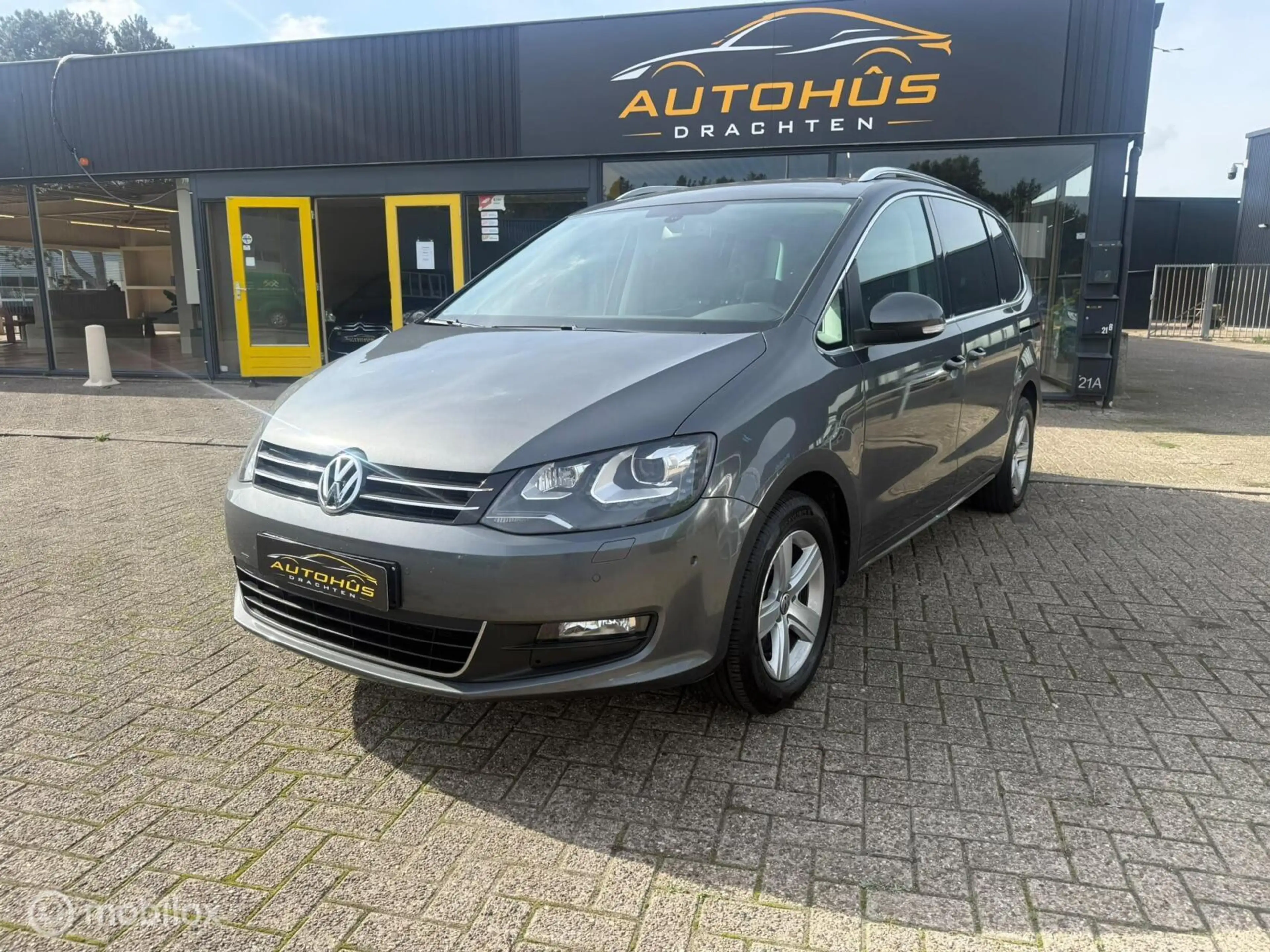 Volkswagen Sharan 2.0 TSI Highline 7p.automaat navi 109942 km