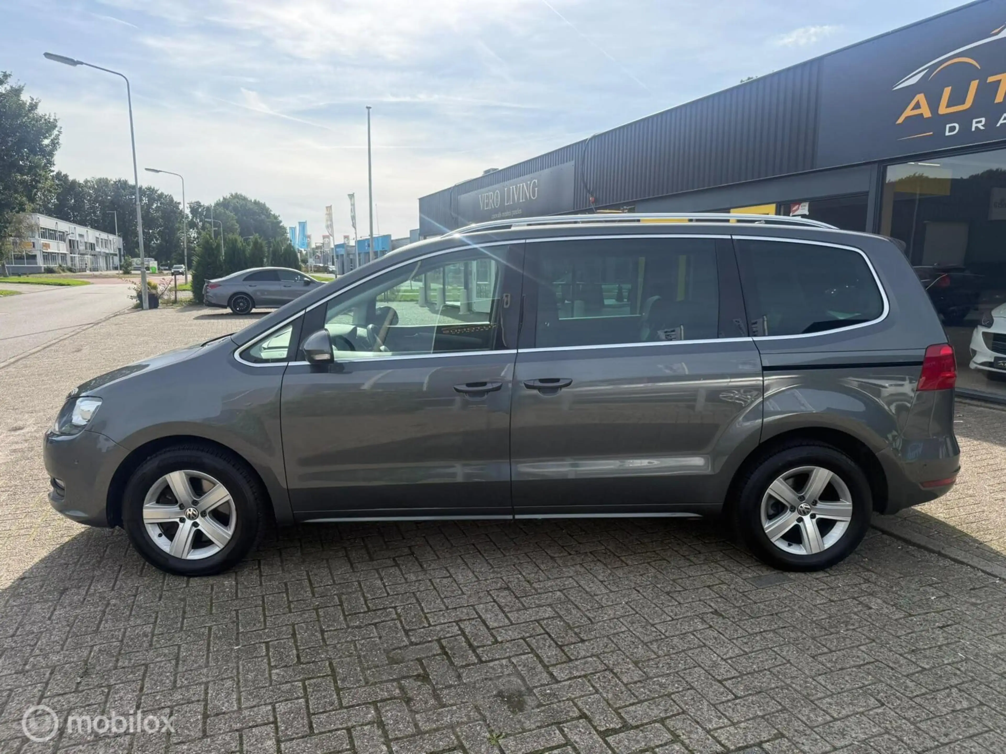 Volkswagen Sharan 2.0 TSI Highline 7p.automaat navi 109942 km — photo 2