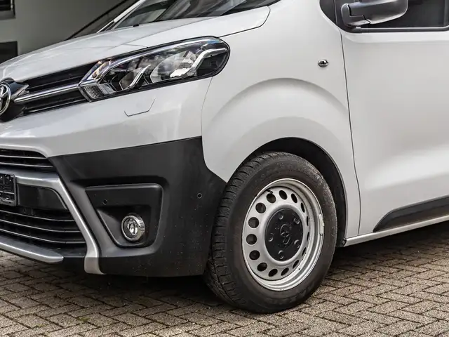 Toyota Proace view 9