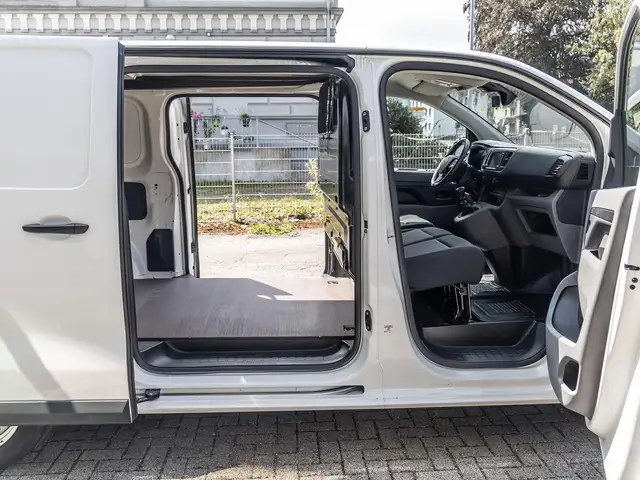 Toyota Proace view 10