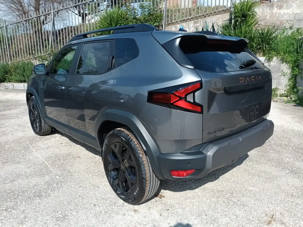 Dacia Duster 1200 ECO-G EXTREME 122CV CARPLAY CAM VETRSCURI"17 4