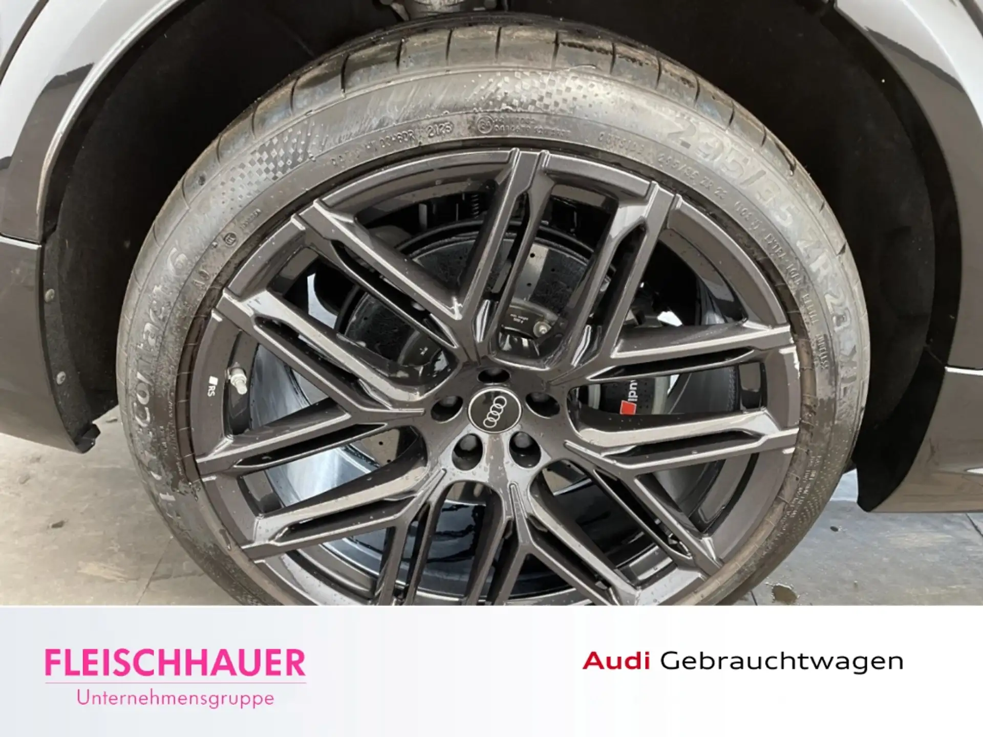 Audi RS Q8 4.0 TFSI 2025 검정 사진 6