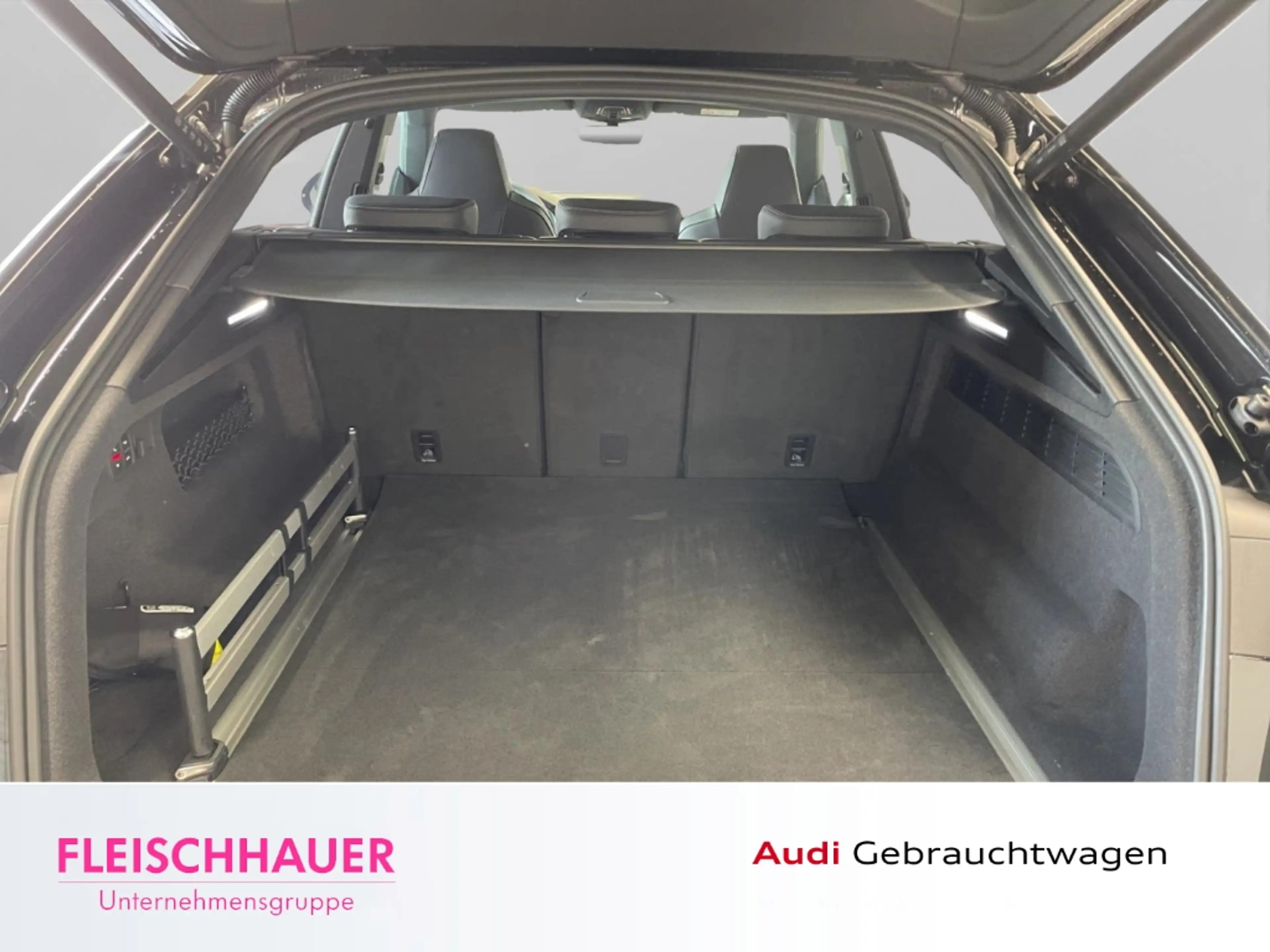 Audi RS Q8 SUV performance tiptronic — photo 6