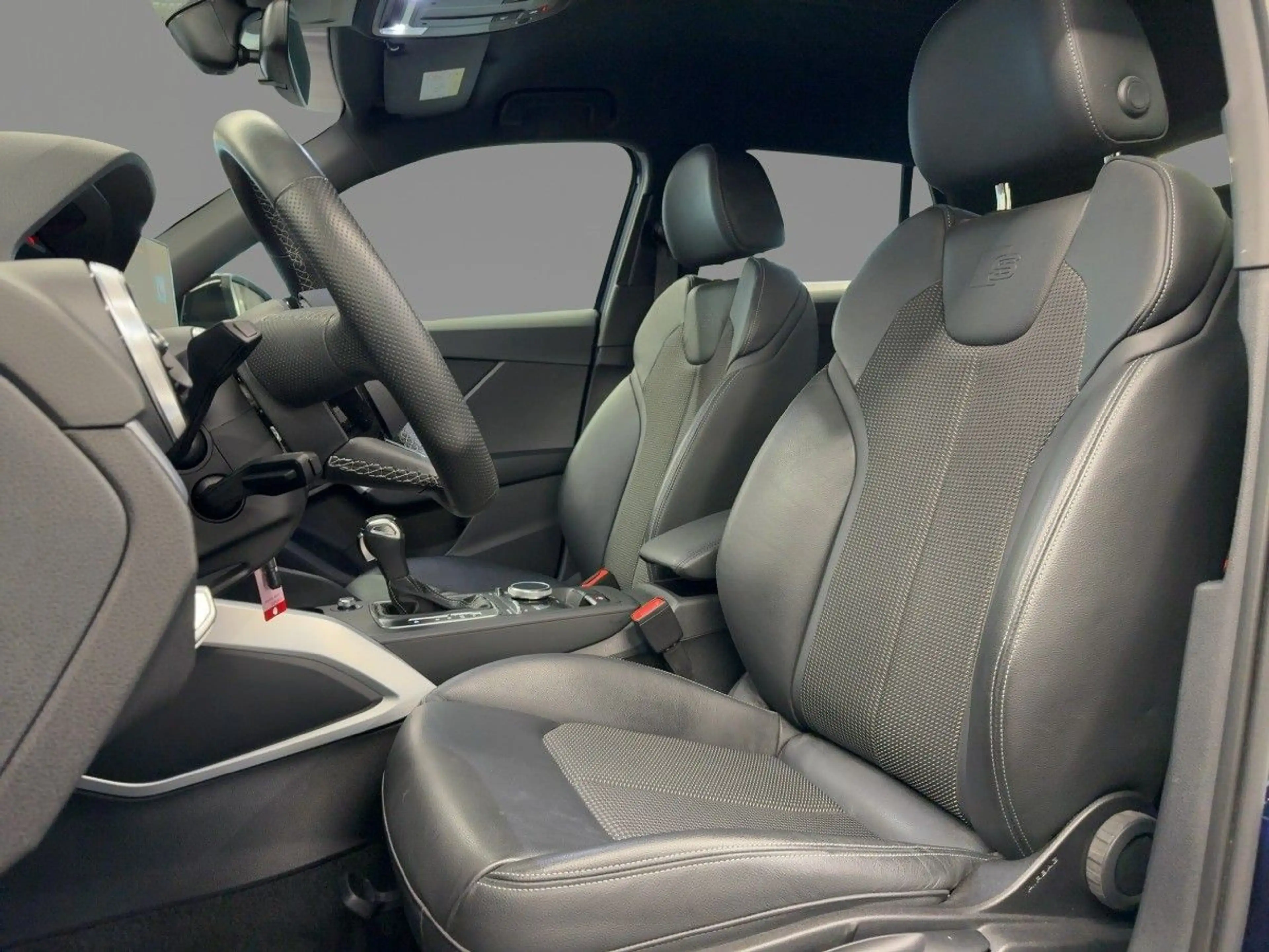 Audi Q2 S line 35 TFSI virtual — photo 8