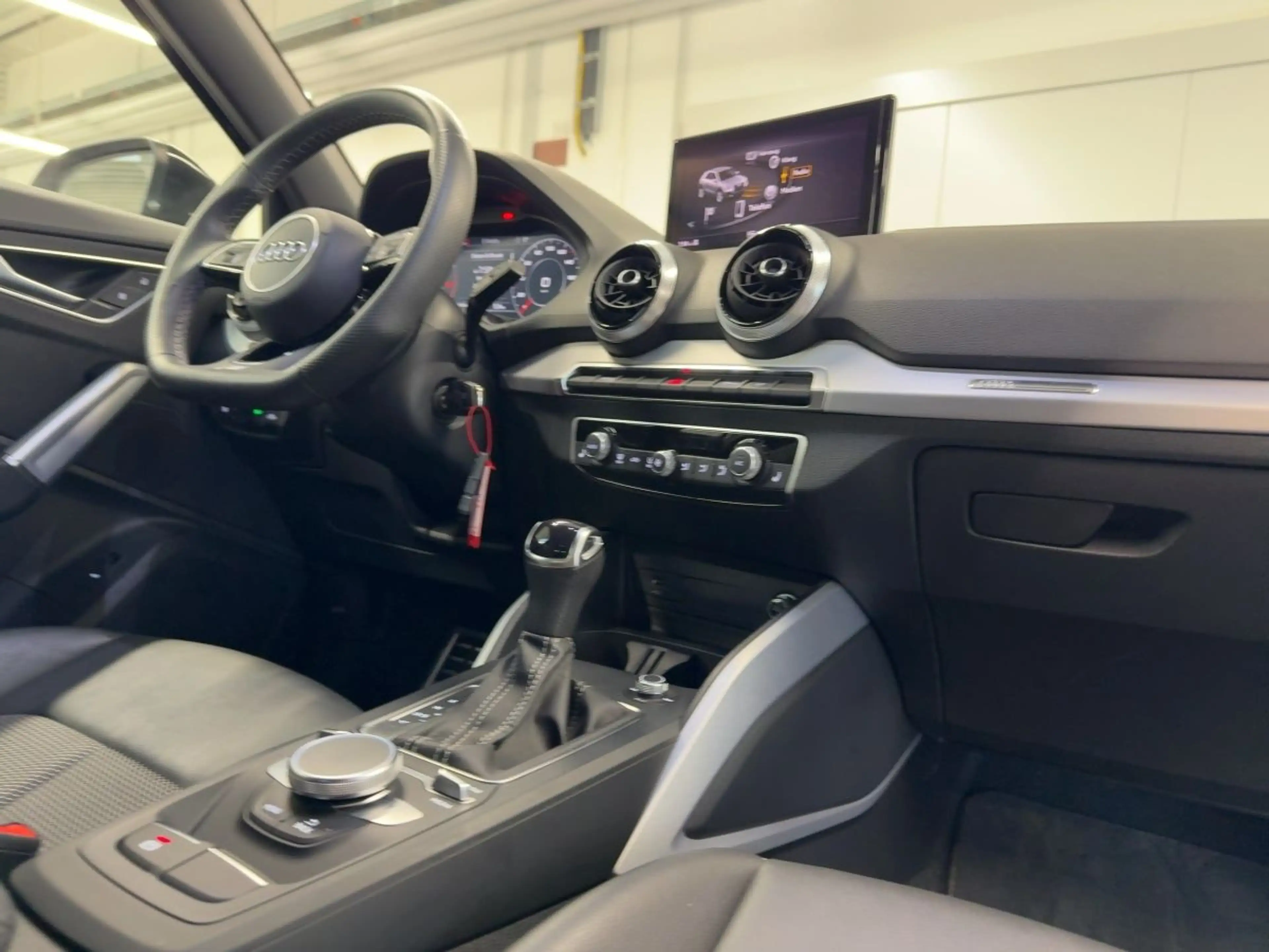 Audi Q2 S line 35 TFSI virtual — photo 13