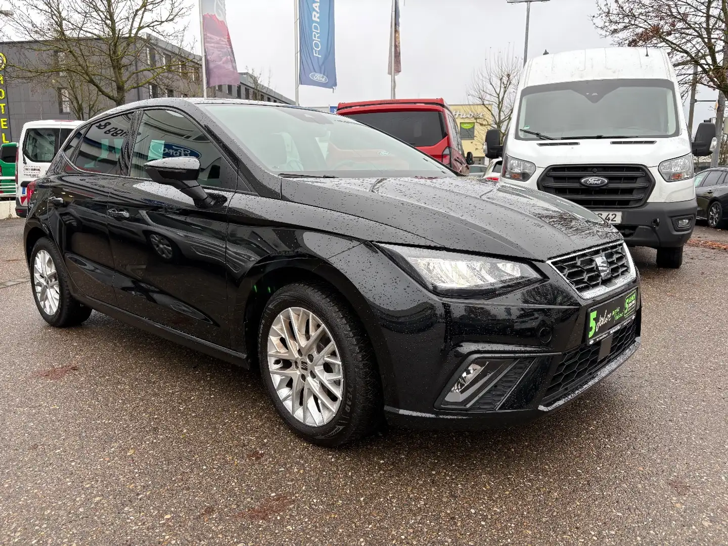 SEAT Ibiza 1.0 TSI FR LED*NAV*KLIMAAUT*PDC*SHZ*VIRTUAL Schwarz - 2