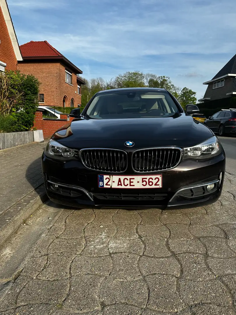 BMW 318 d Brun - 1