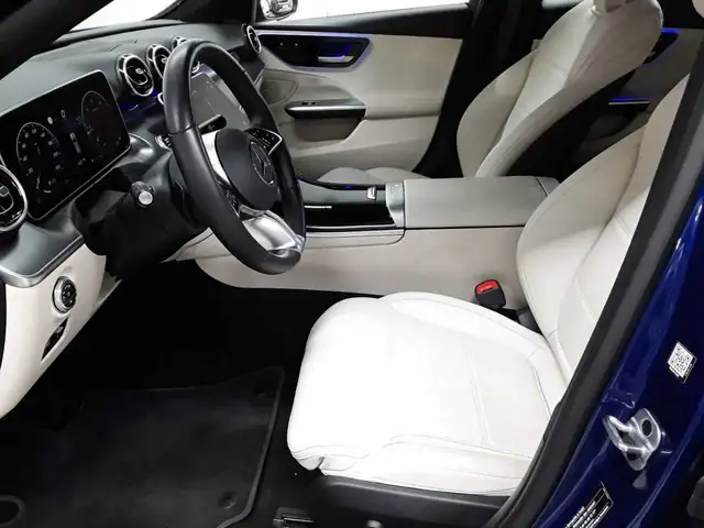 Mercedes-Benz C-Class view 7