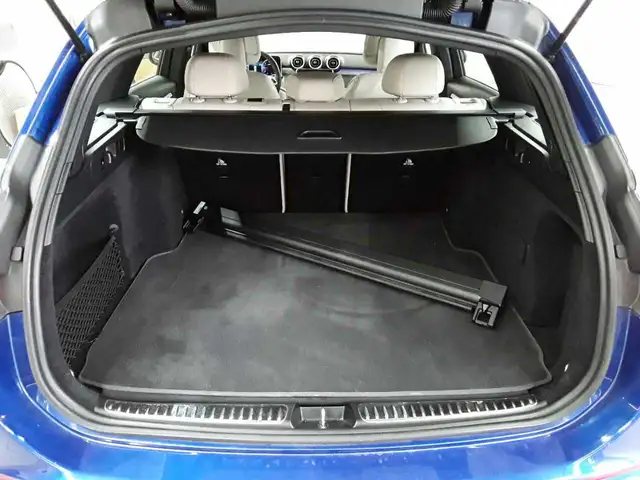 Mercedes-Benz C-Class view 15
