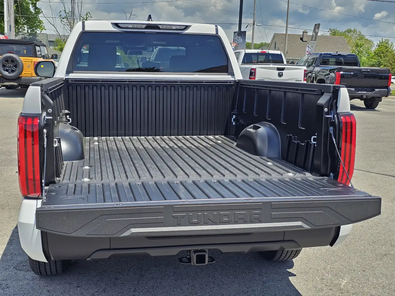 Toyota Tundra photo Toyota Tundra