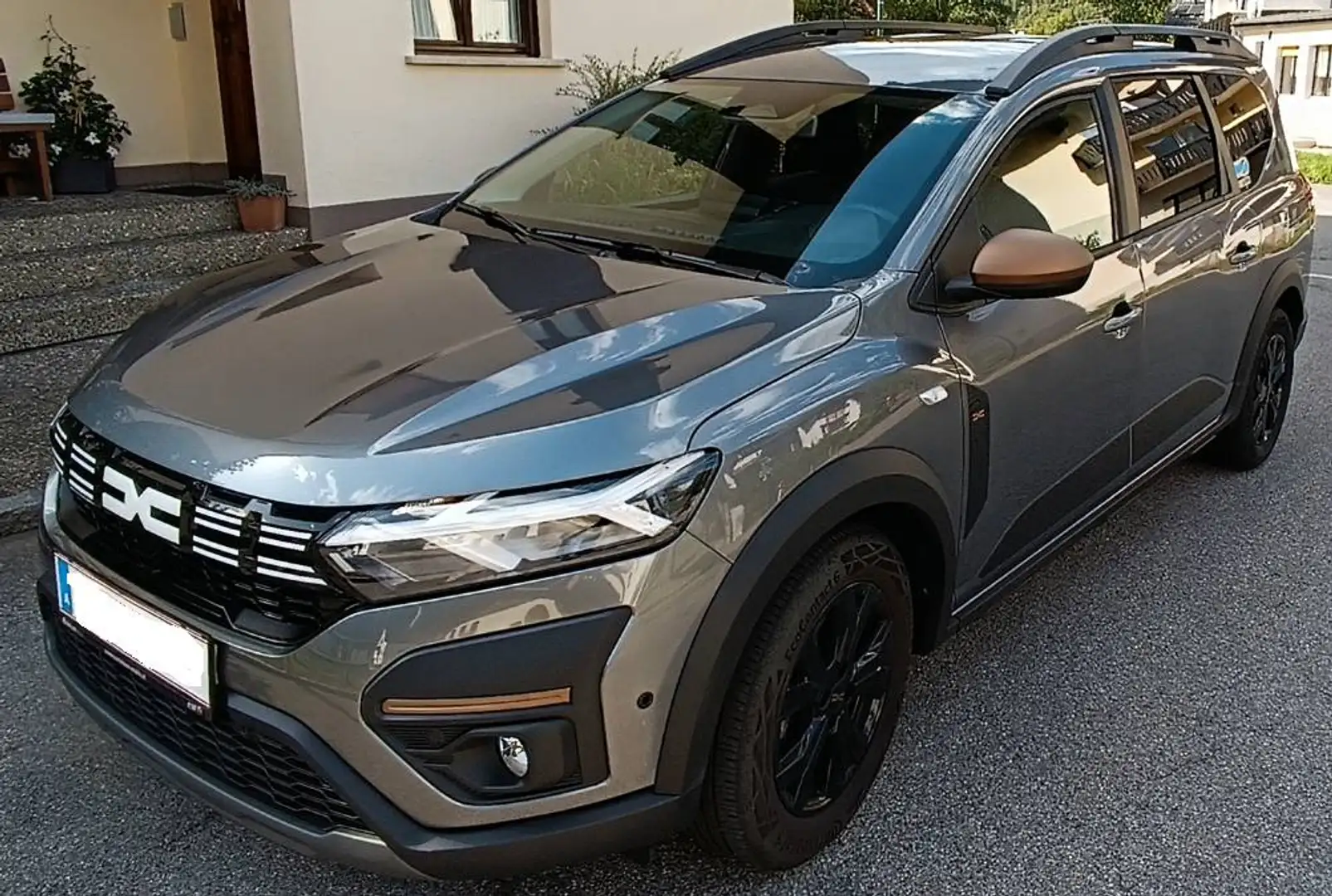 Dacia Jogger Jogger Extreme+ TCe 110 Silber - 1