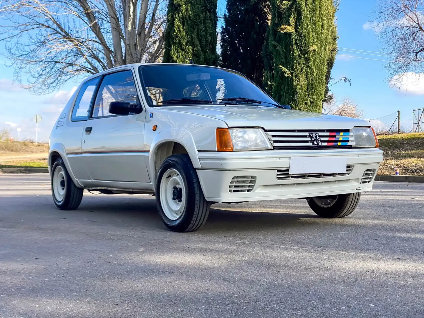 Peugeot 205 1.3i Rallye Blanc - 2