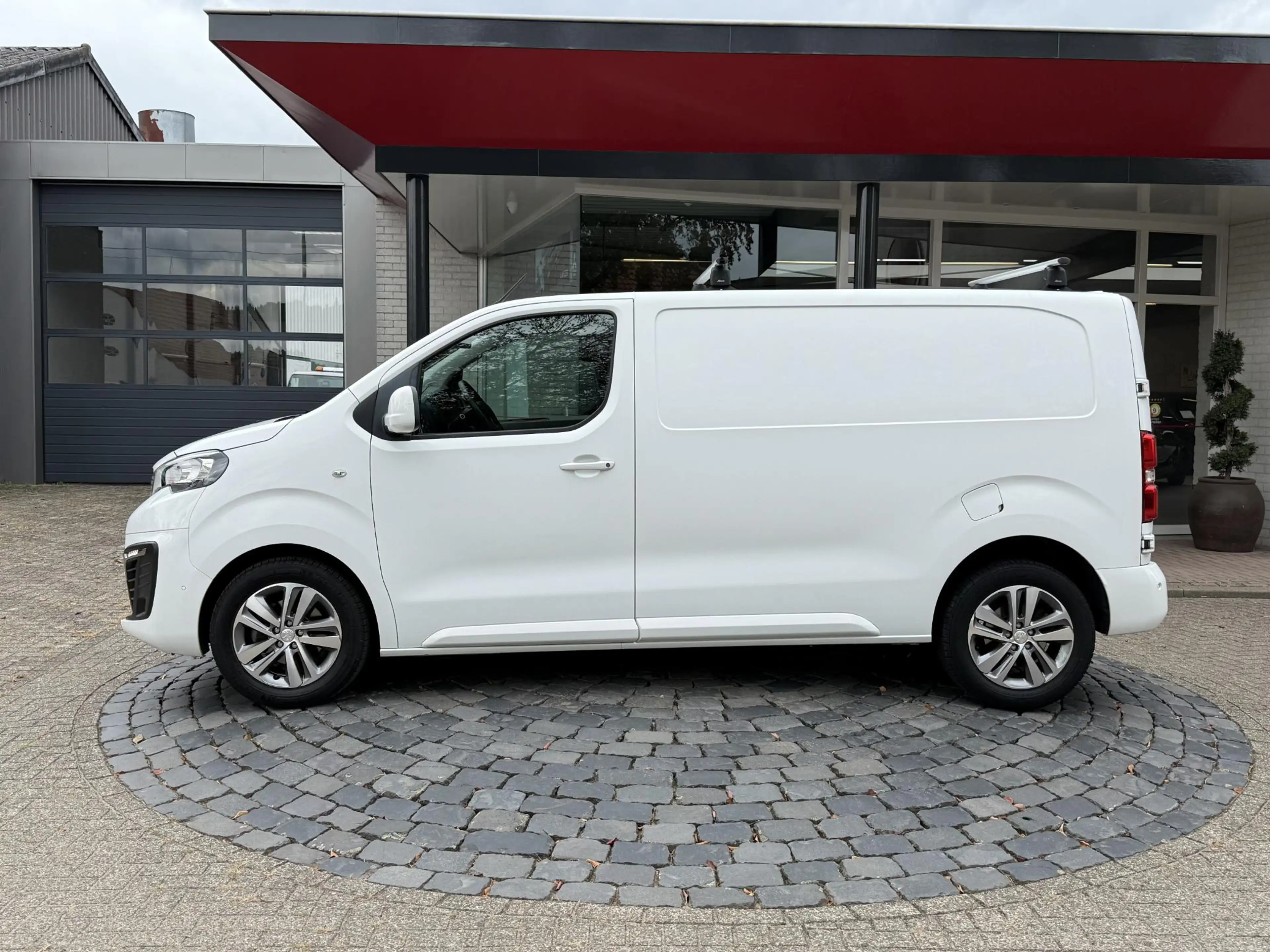 Peugeot Expert 231S 2.0 BlueHDI 120 Premium Pack | 1e eige. | 3pe — photo 4