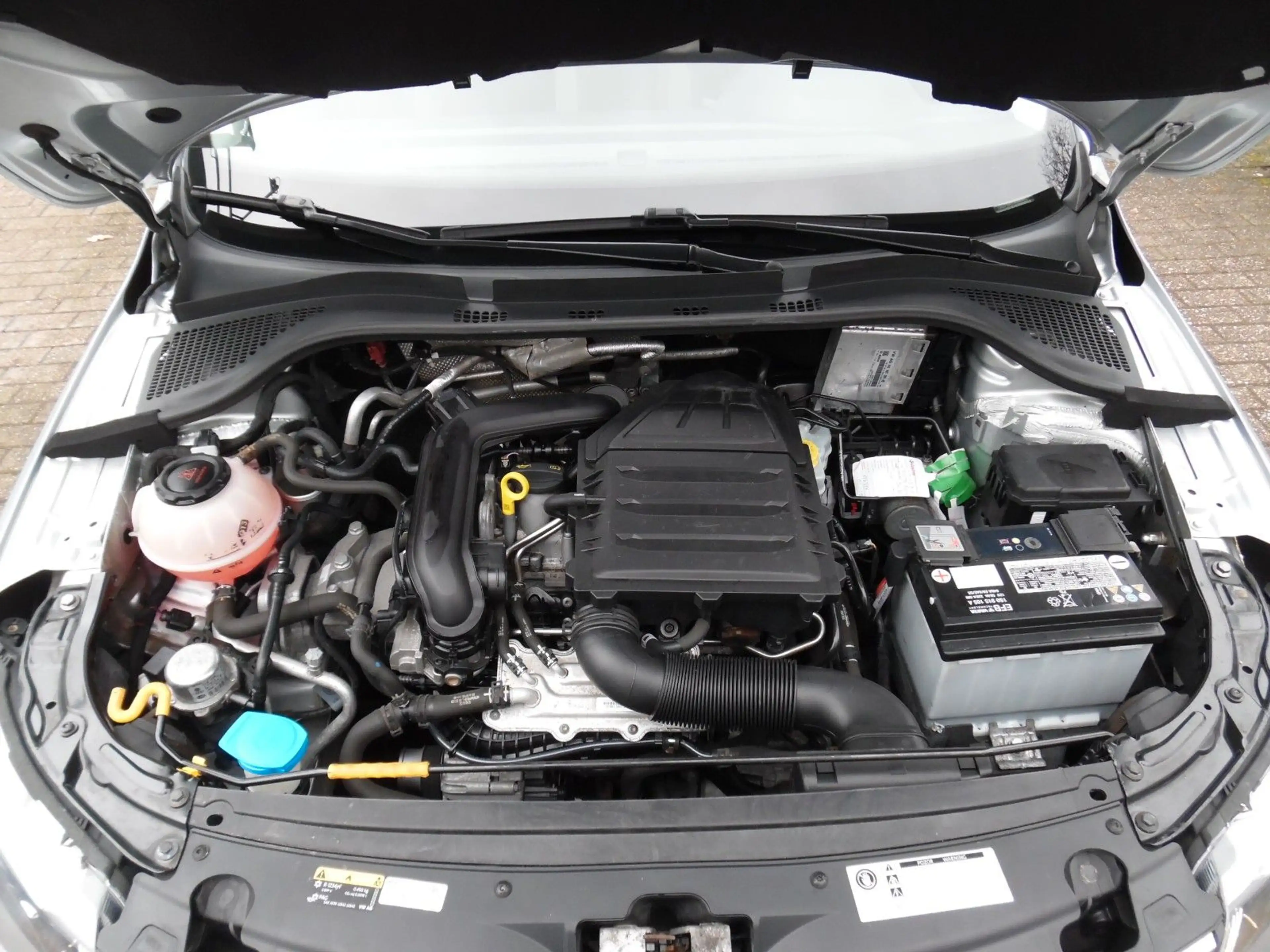 Skoda Rapid/Spaceback Spaceback Ambition*Kima*Tempomat*BT/USB — photo 7