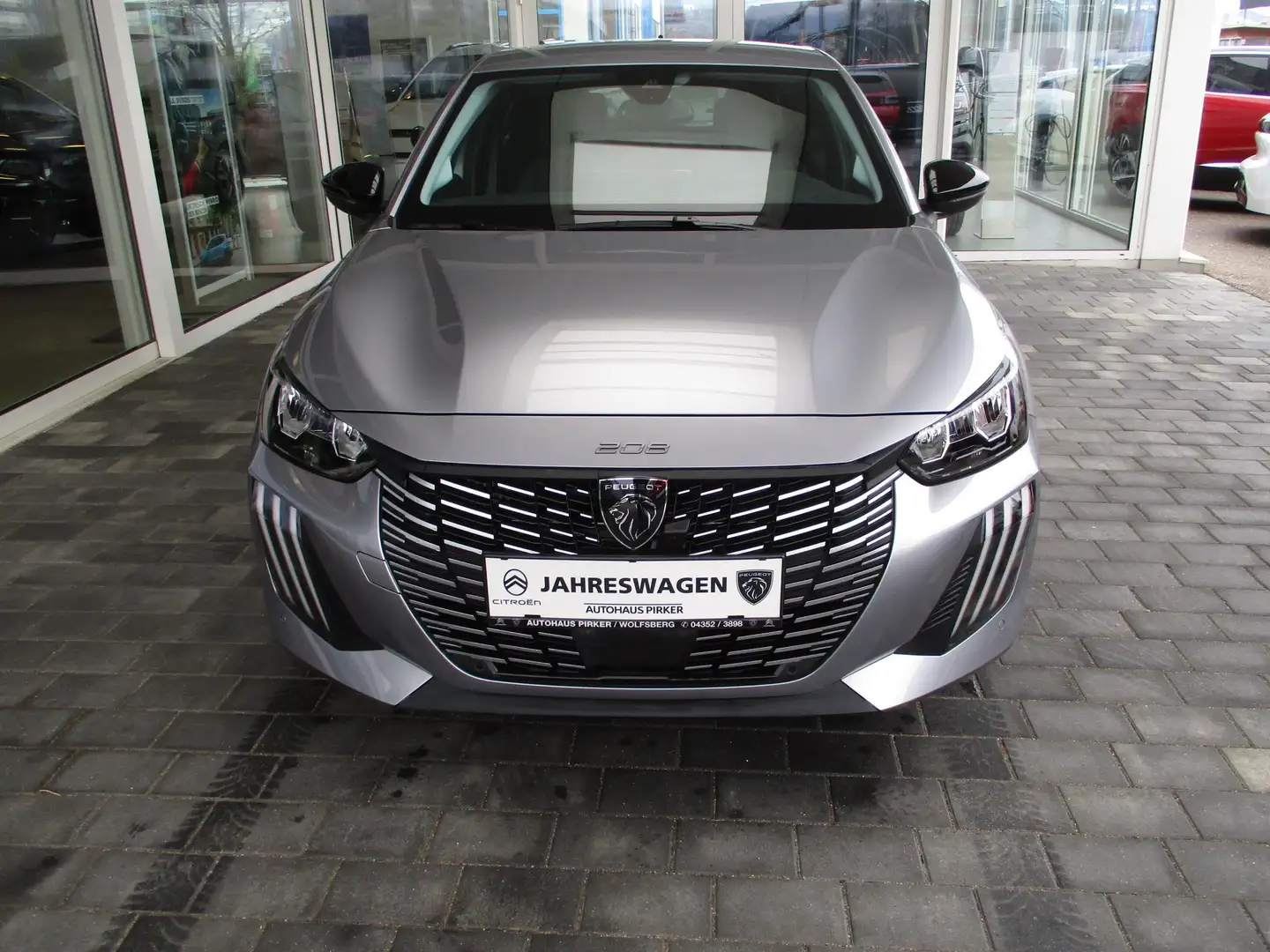 Peugeot 208 Hybrid 110 Allure Silber - 2