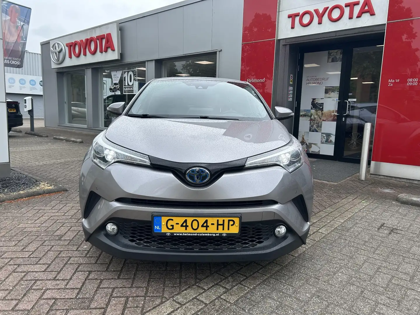Toyota C-HR 1.8 Hybrid Executive Grau - 2
