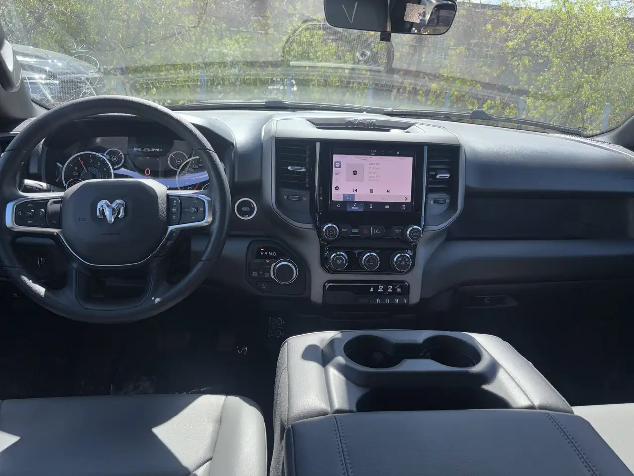 RAM 1500 снимка RAM 1500