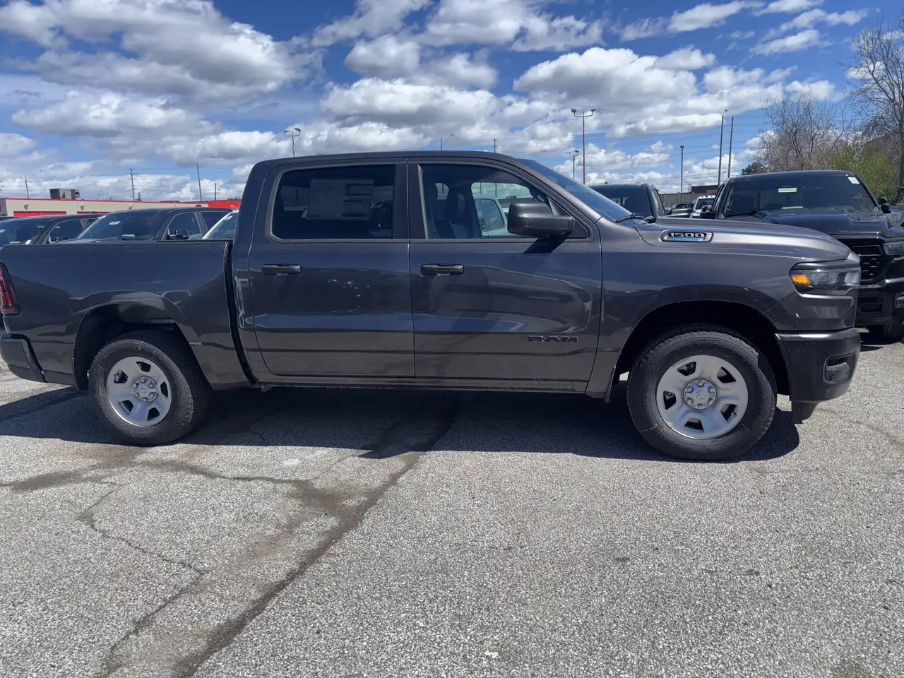 RAM 1500 снимка RAM 1500