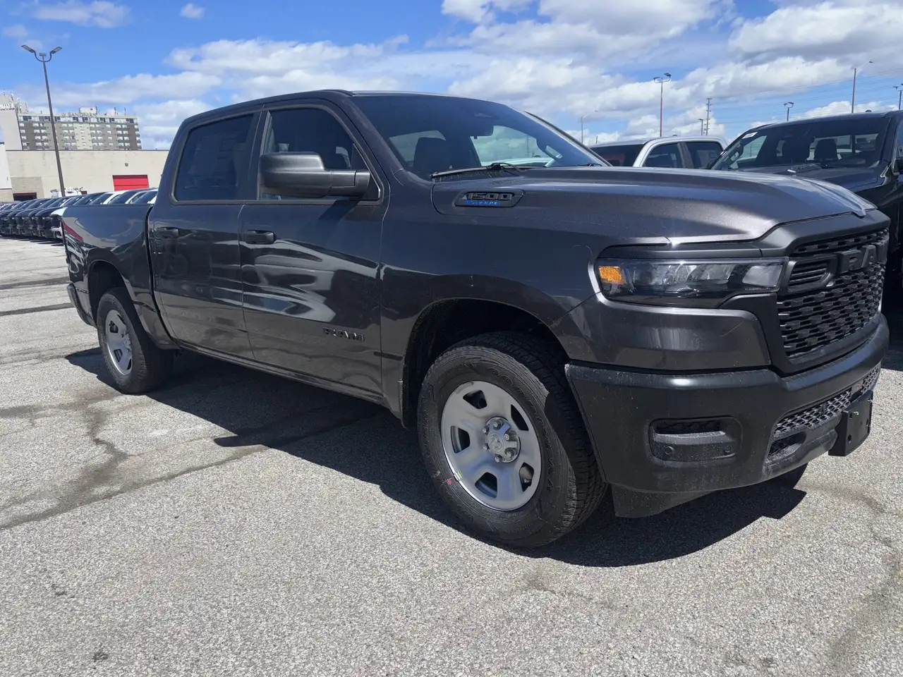 RAM 1500 снимка RAM 1500