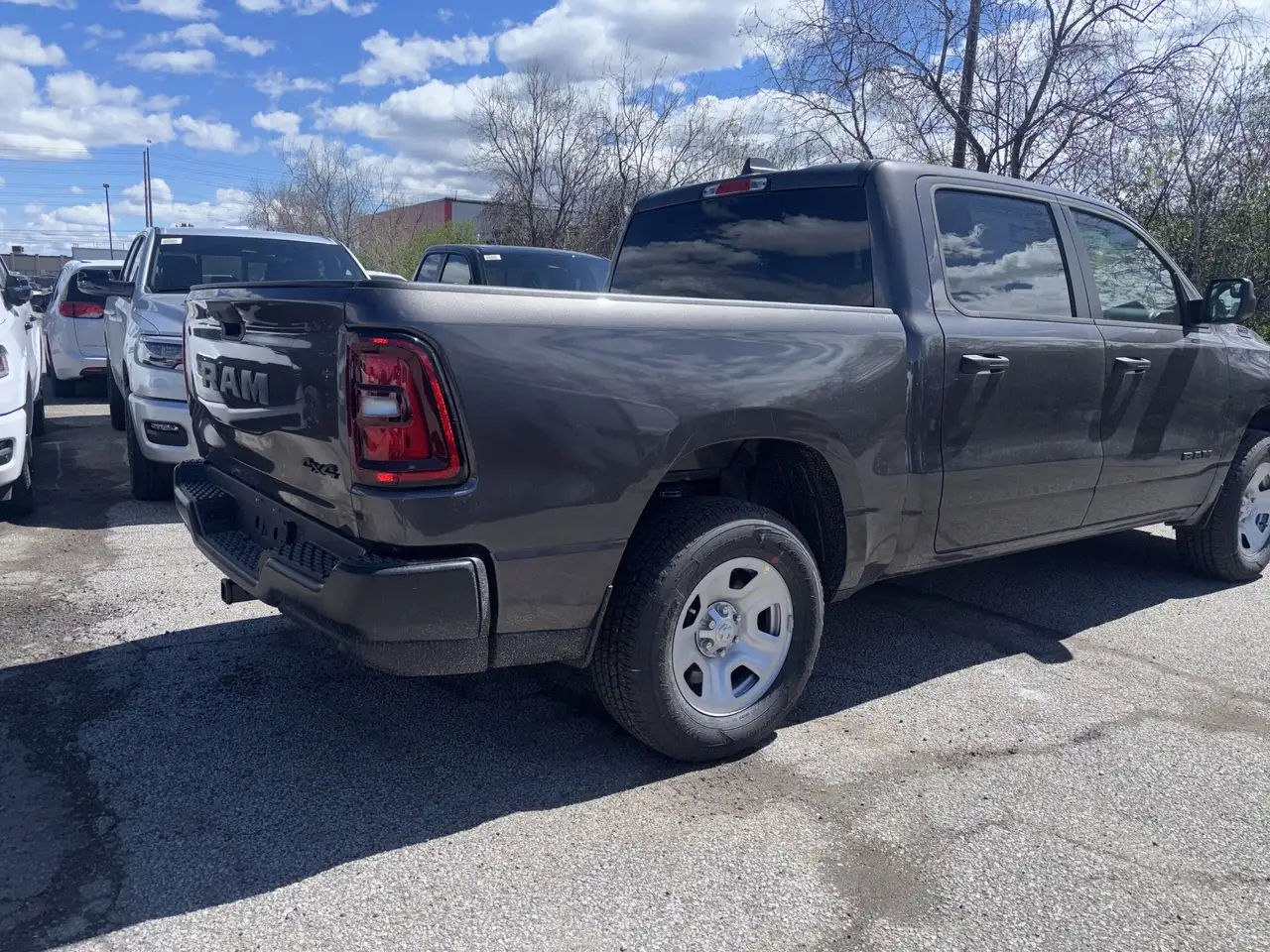 RAM 1500 снимка RAM 1500