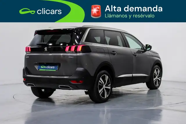 Peugeot 5008 view 5
