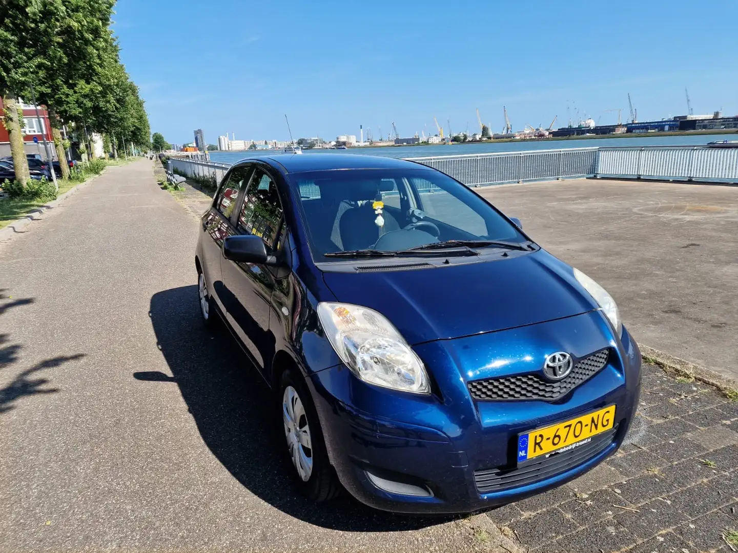 Toyota Yaris 1.0 VVT-i Cool - 1