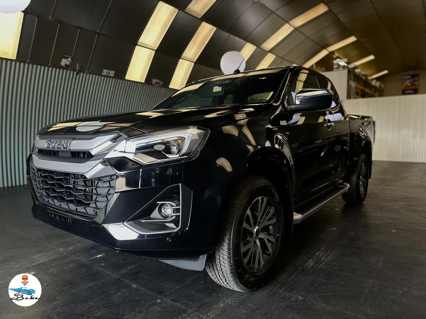 Isuzu D-Max N60 SPACE CAB 1.9 164 CH 4X4 A/T F+ Noir - 1