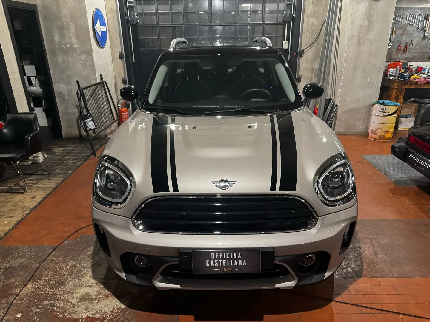 MINI Cooper D Countryman 2.0 Business auto Garanzia Mini Taglaindi Pagati . Beige - 1