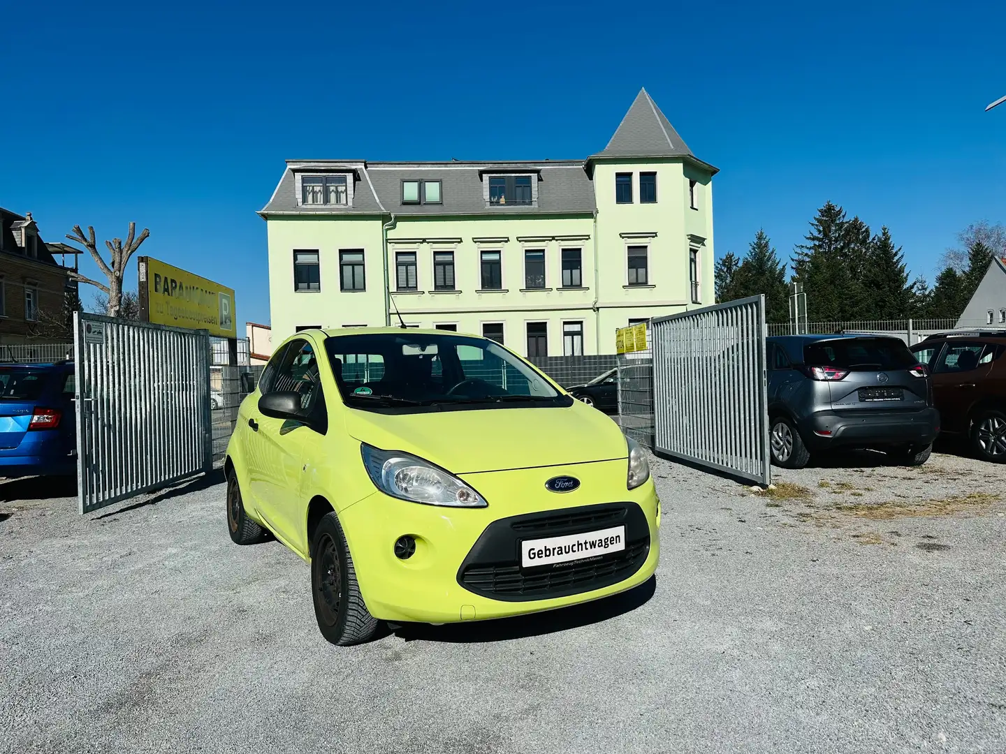 Ford Ka/Ka+ Ambiente 123000 KM EURO 5 TÜV NEU Gelb - 1