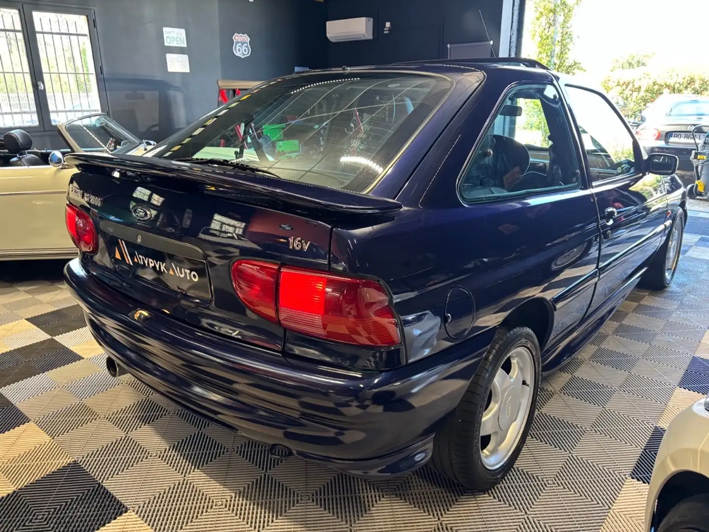 Ford Escort Escort 2.0i RS Bleu - 2