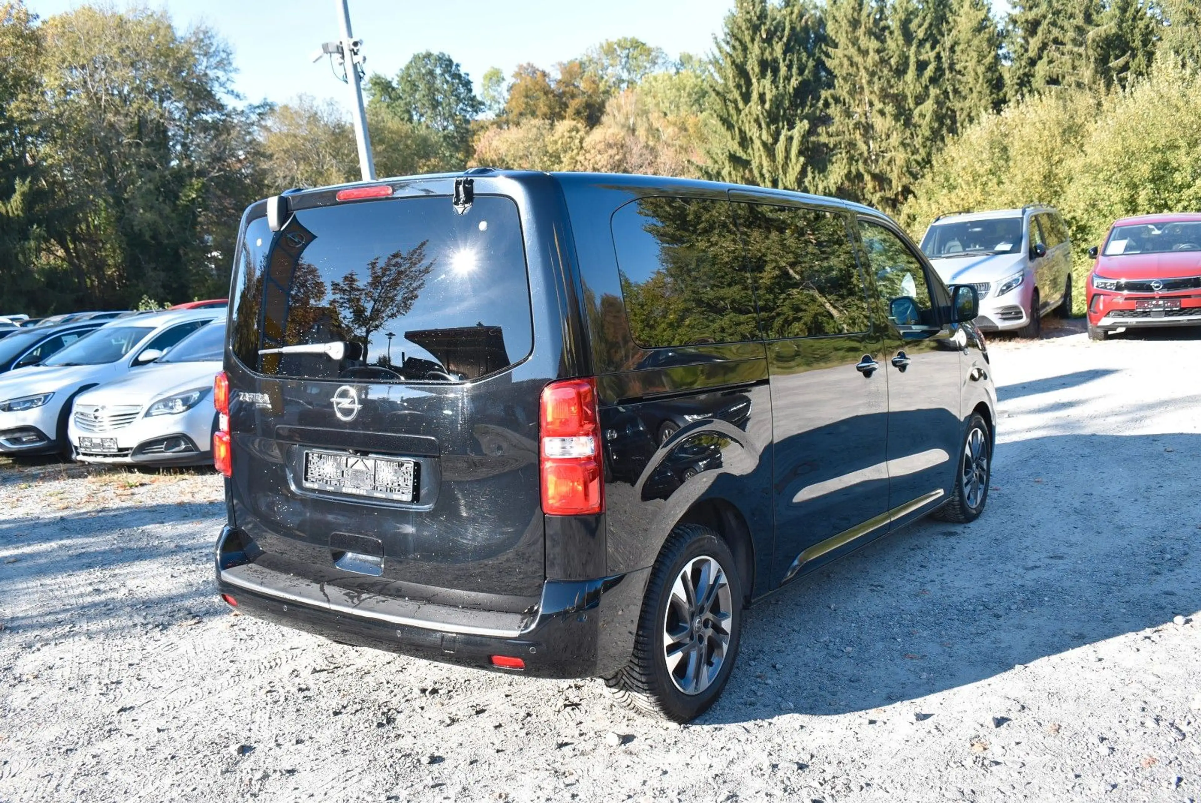 Opel Zafira Life Elegance M — photo 9