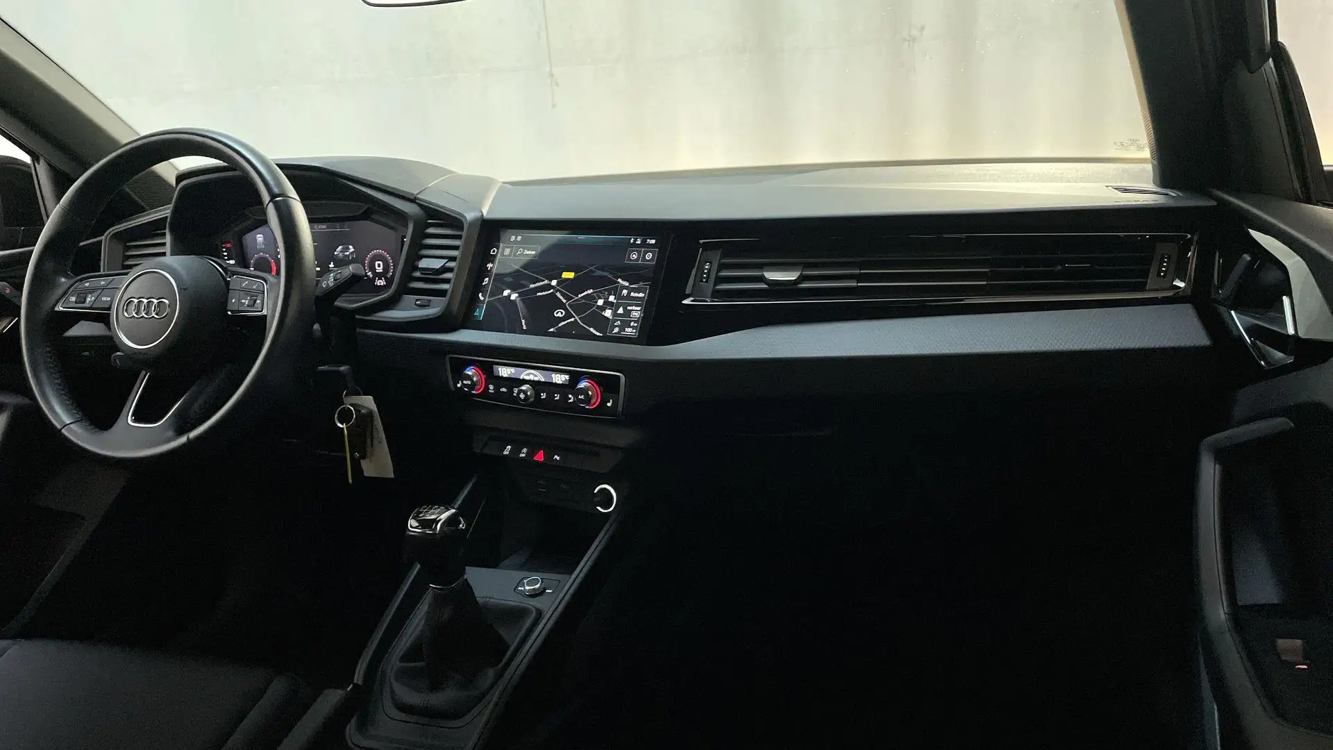 Audi A1 Sportback 30 TFSI S Line Pro Line Virtual Cockpit Zwart - 2