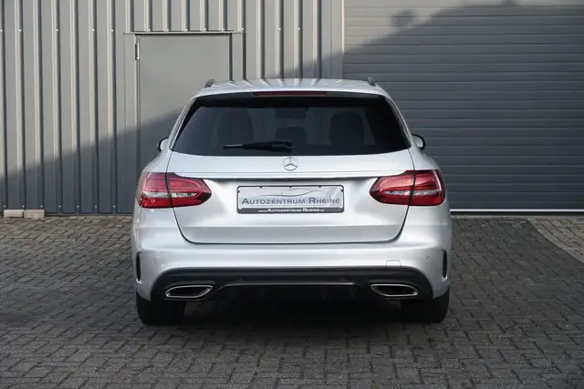 Mercedes-Benz C-Class view 6
