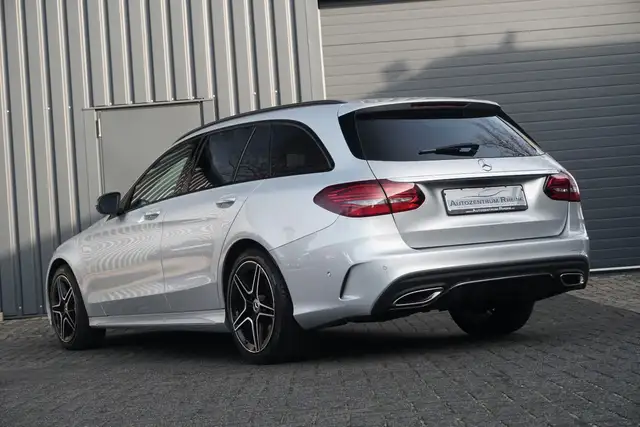 Mercedes-Benz C-Class view 5