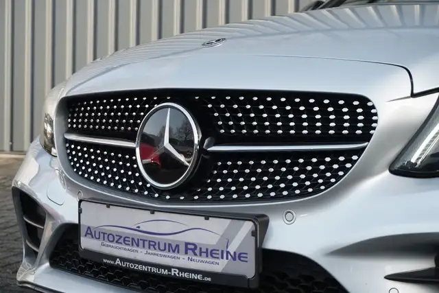 Mercedes-Benz C-Class view 10