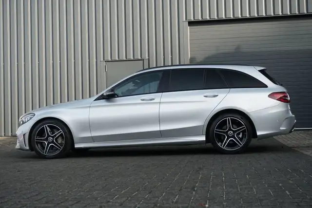 Mercedes-Benz C-Class view 4