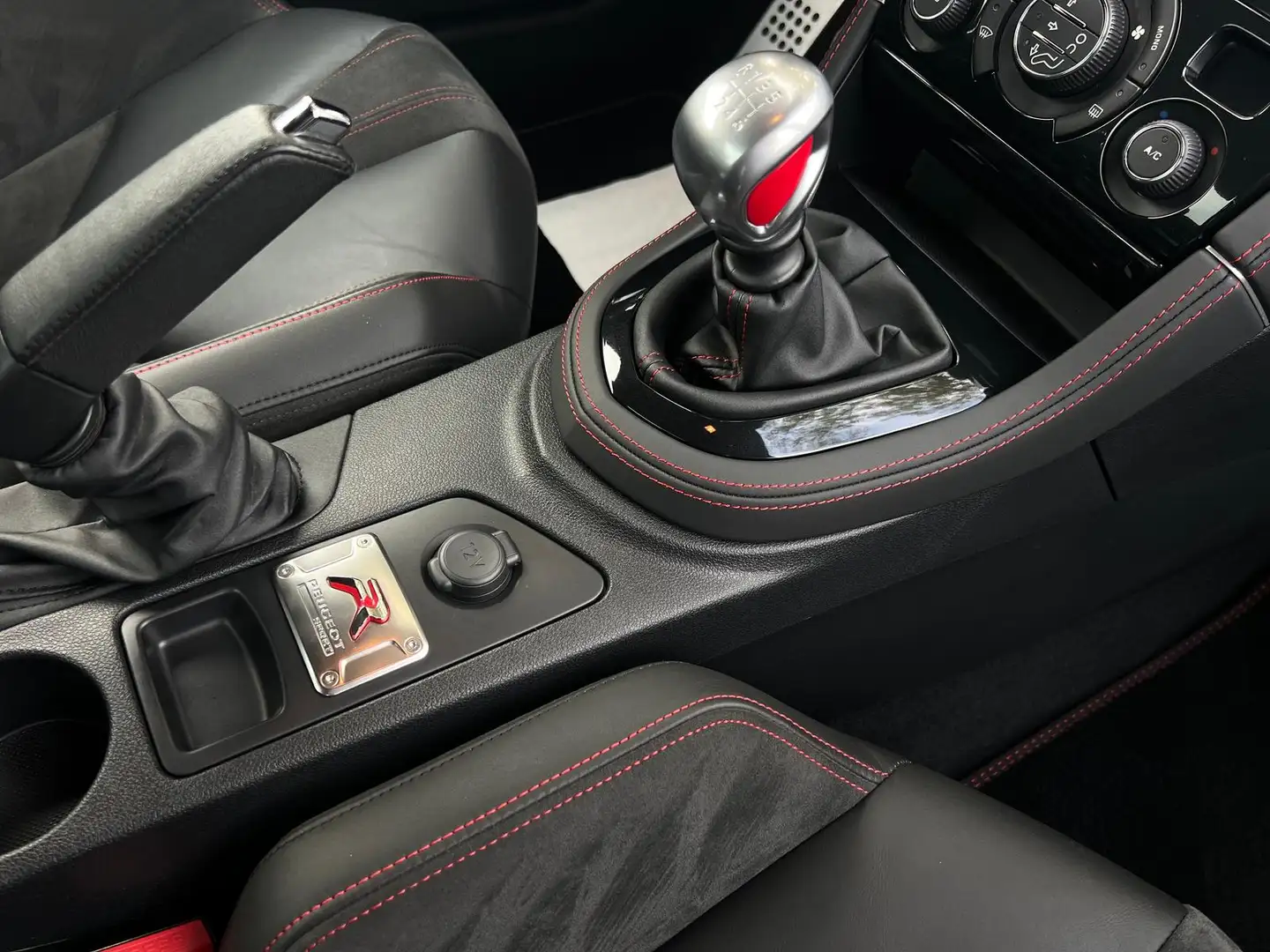 Peugeot RCZ R, JBL, Sammler + Bremsen neu & Service Schwarz - 2