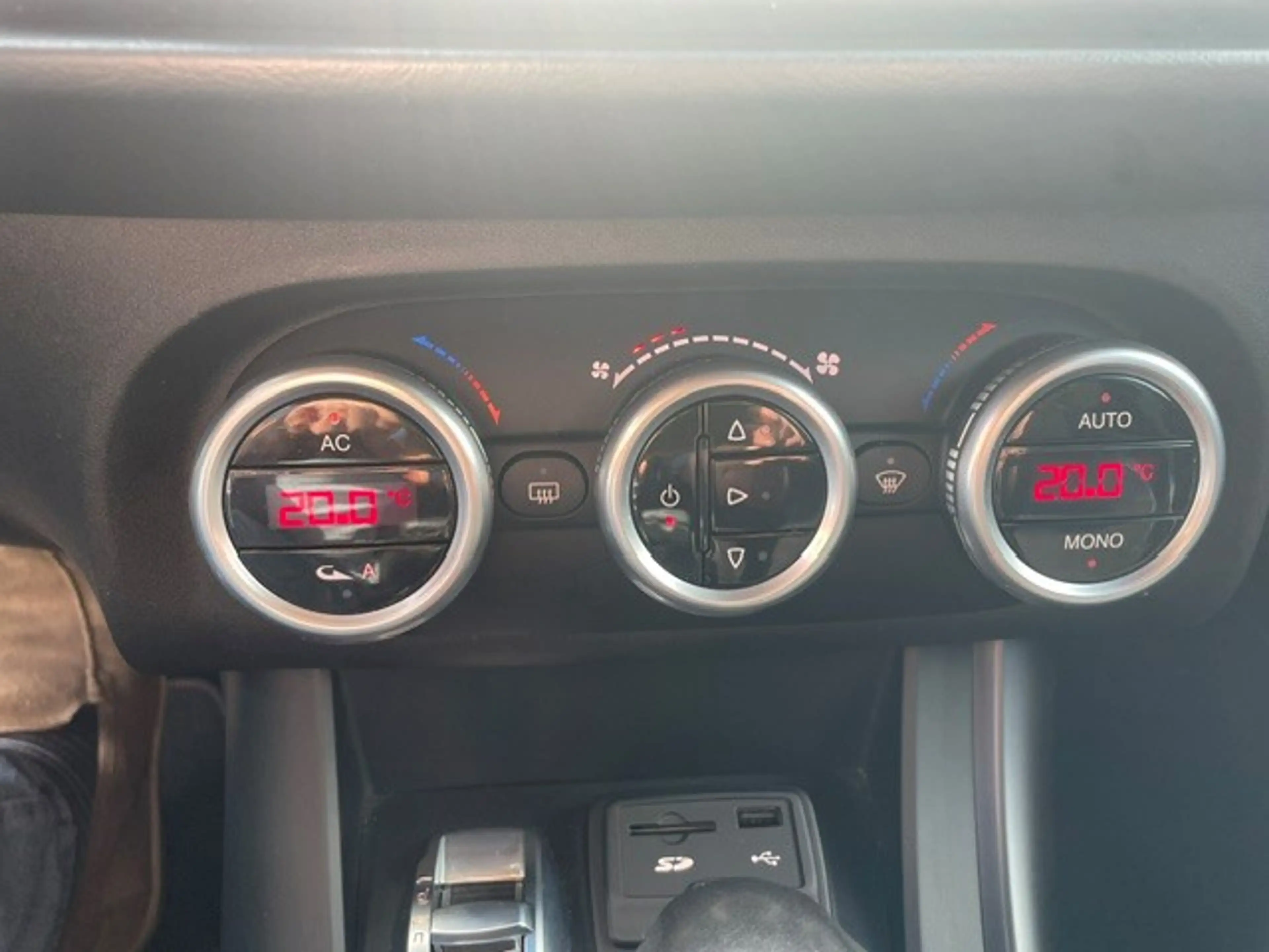 Alfa Romeo Giulietta 1.4 T Exclusive Automaat — photo 6