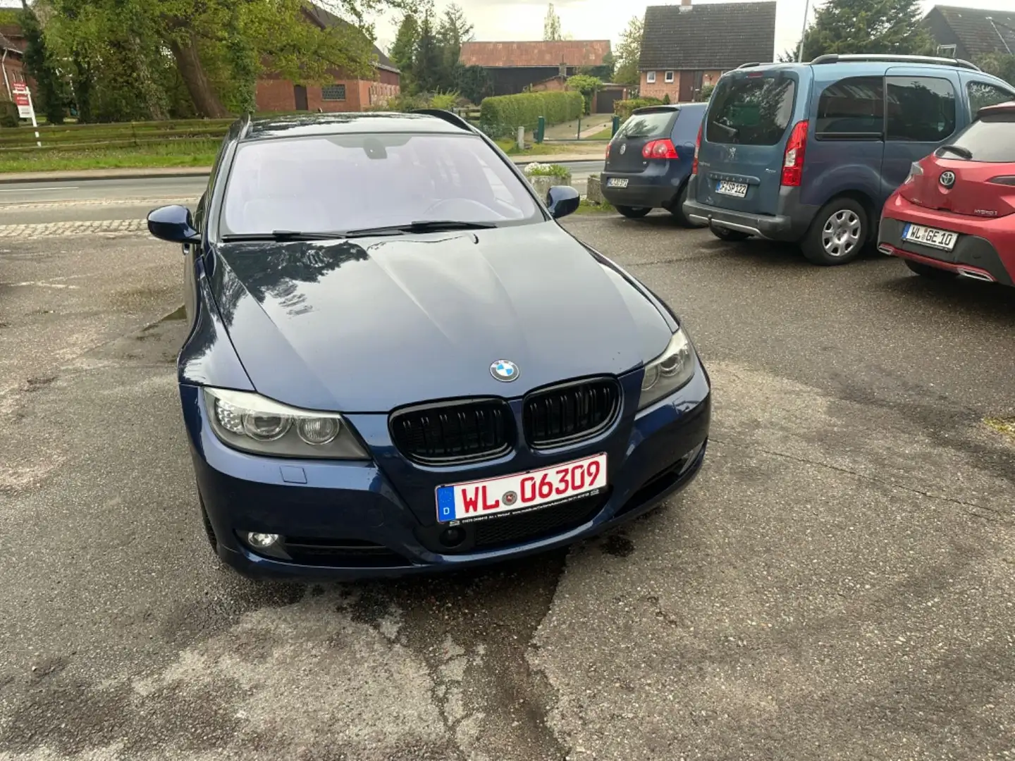 BMW 330 d xDrive Touring *EURO 5*Leder*Xenon*AHK*ALU* Bleu - 2