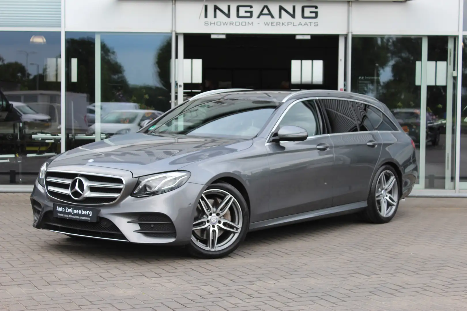 Mercedes-Benz E 250 Estate AMG | Burmester | Trekhaak | 360° | Grijs - 1