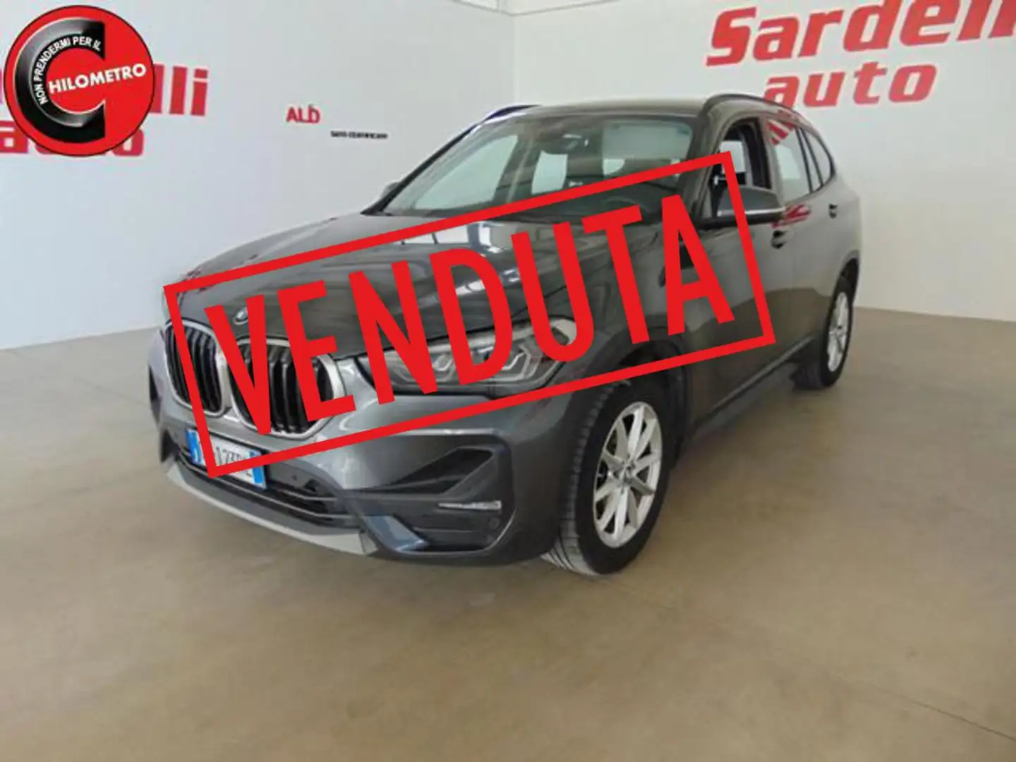 BMW X1 sDrive18d Business Advantage Grau - 1