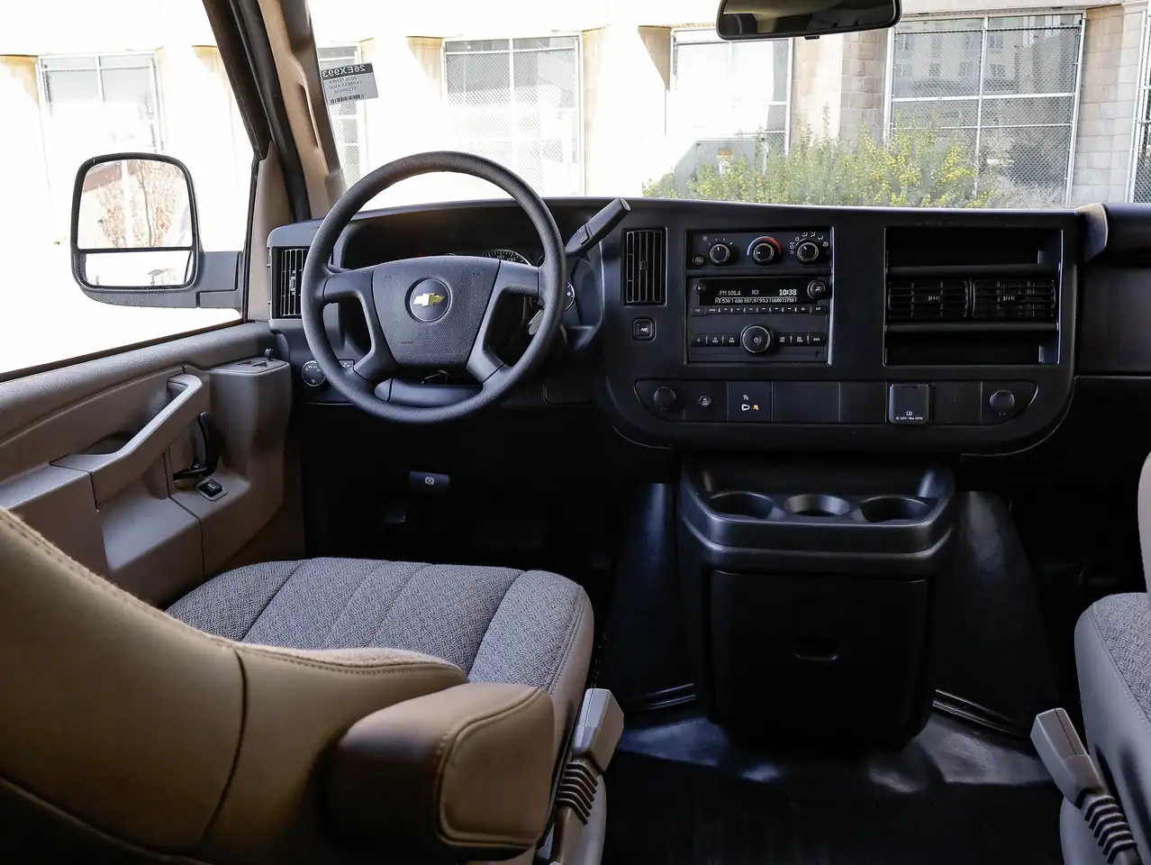 Chevrolet Express 3500 снимка Chevrolet Express 3500