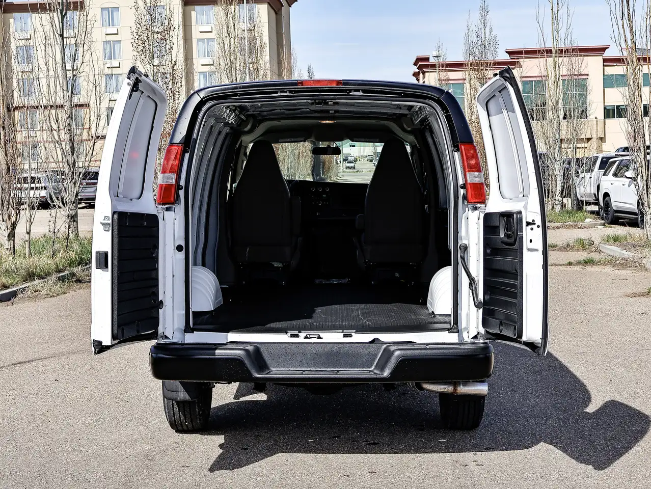 Chevrolet Express 3500 снимка Chevrolet Express 3500