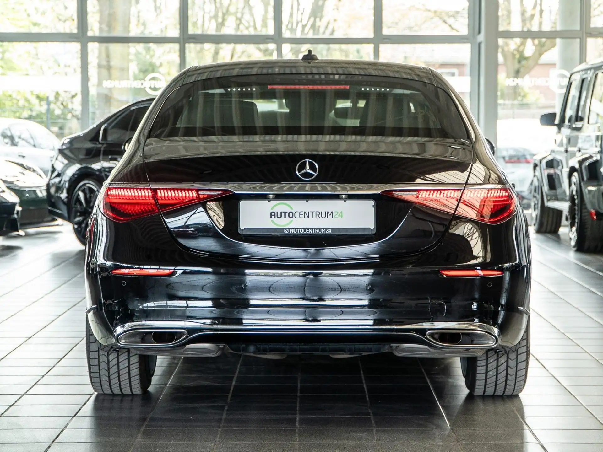 벤츠 Mercedes-Benz S-Class S 680 2024 검정 사진 7