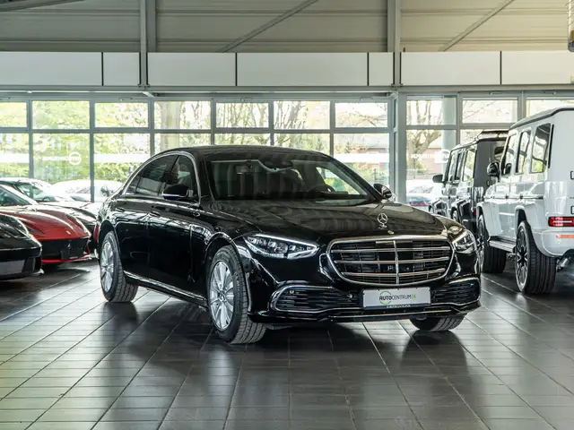 Mercedes-Benz S 680 VR10 Guard Panzer Fond TV 4 Seats