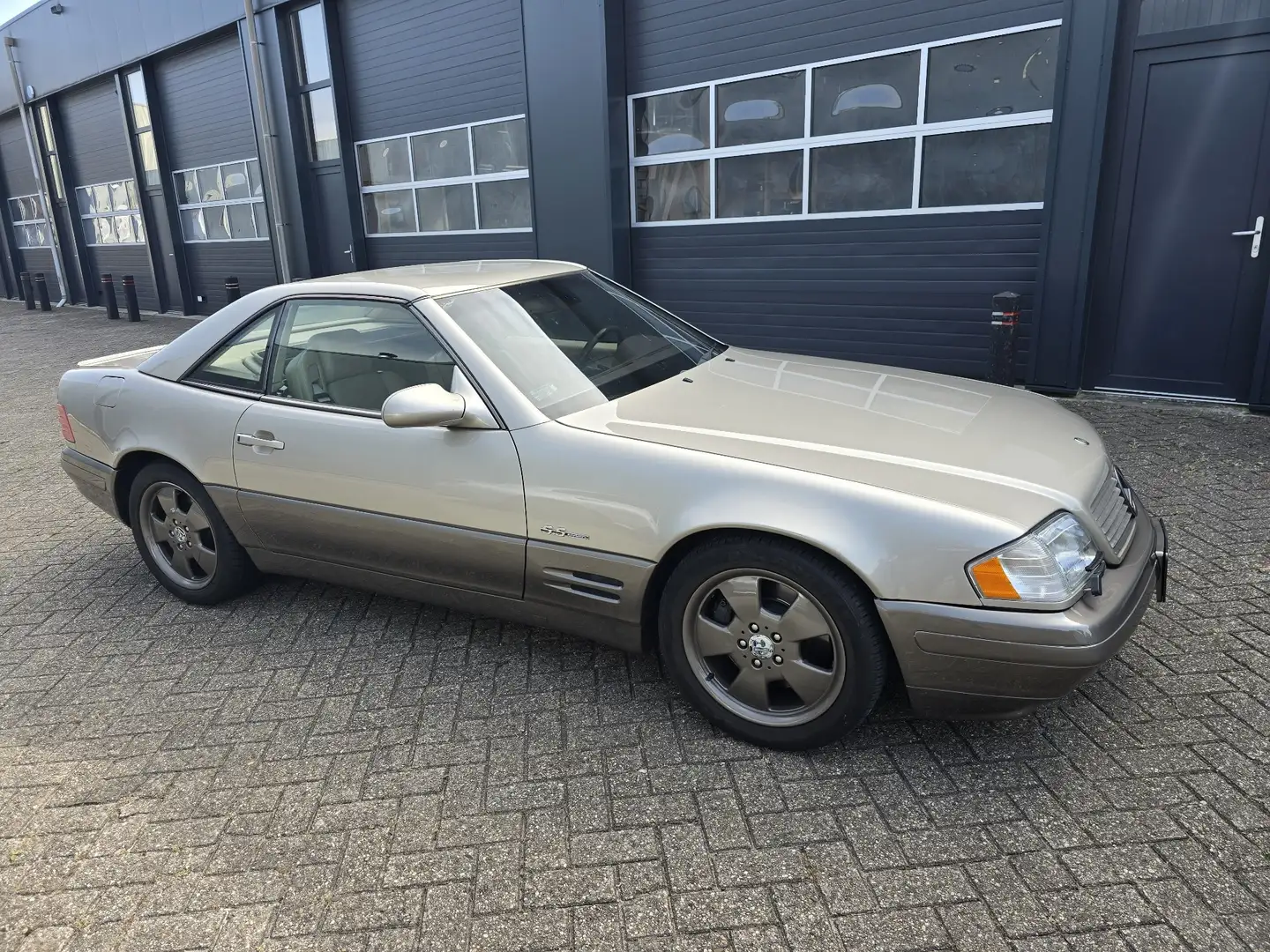 Mercedes-Benz SL 500 1999 amg look Brons - 2